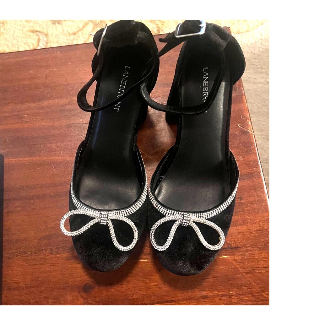 Lane Bryant 10W Black Chunky Velvet Women's Hells W/rhinestone Bow festive sexy